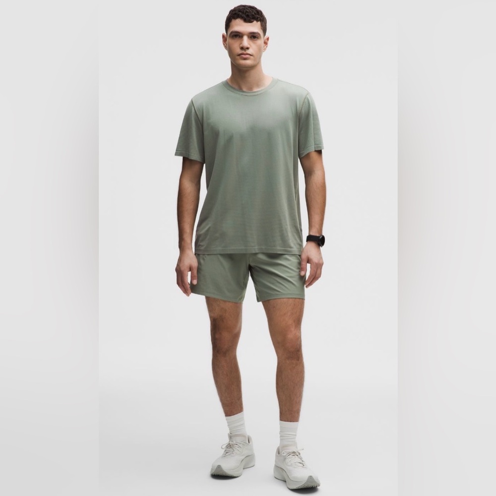 LULULEMON Men’s Pace Breaker Linerless Shorts 7” Sage. Green M